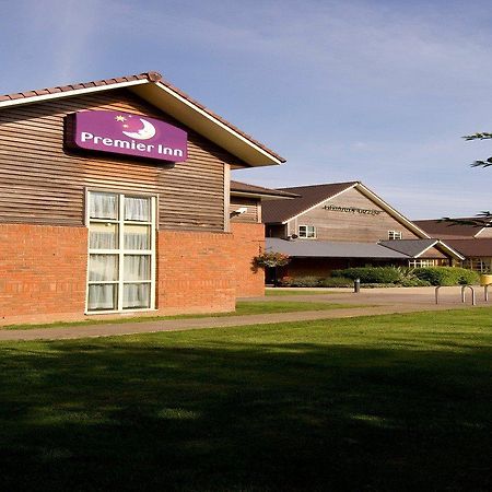 Premier Inn Tewkesbury Bagian luar foto