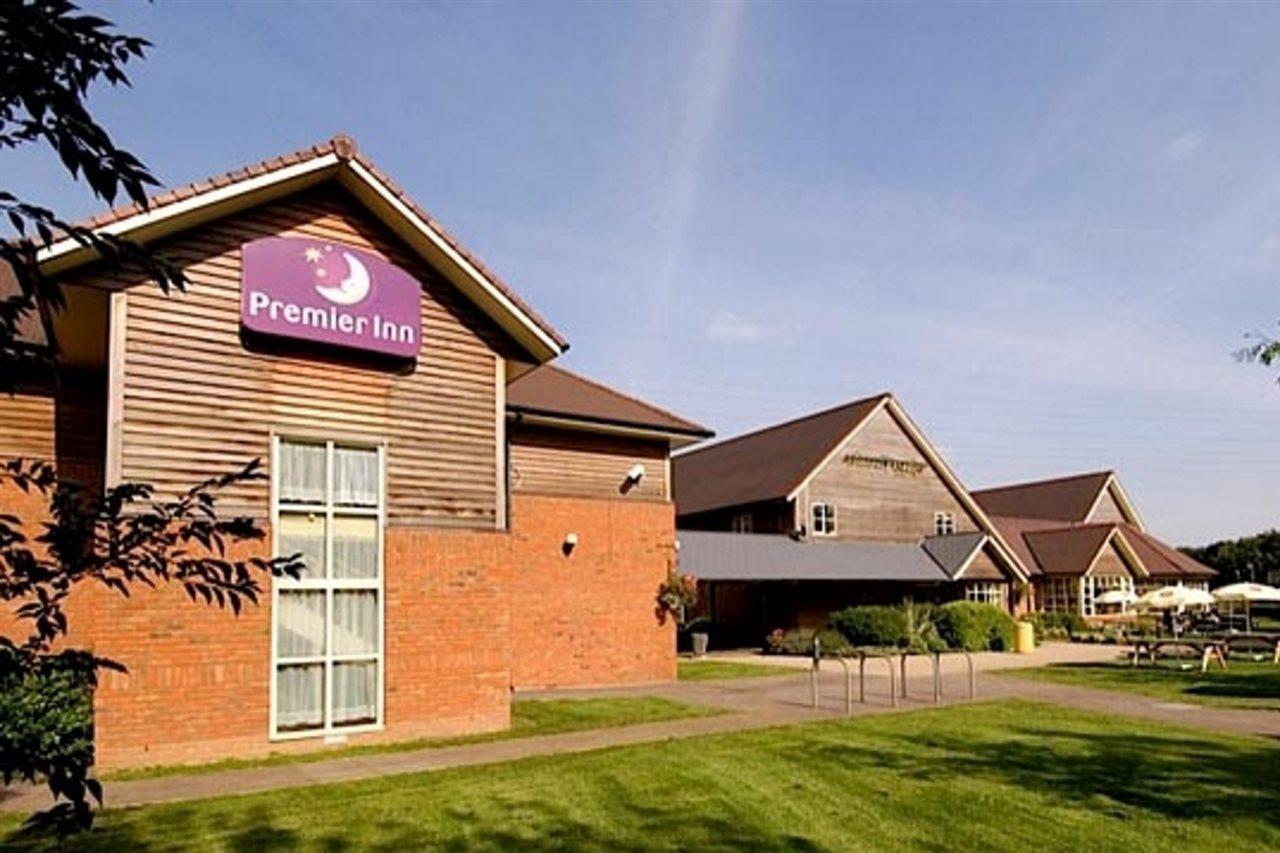 Premier Inn Tewkesbury Bagian luar foto