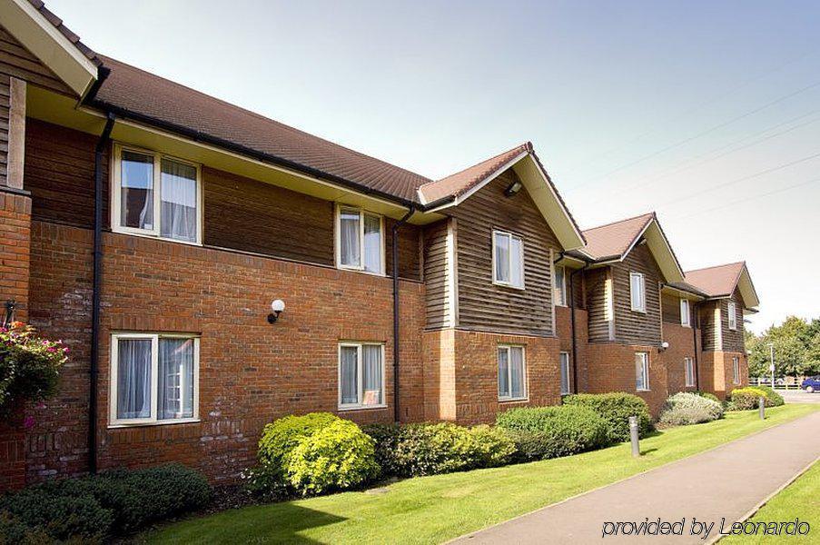 Premier Inn Tewkesbury Bagian luar foto