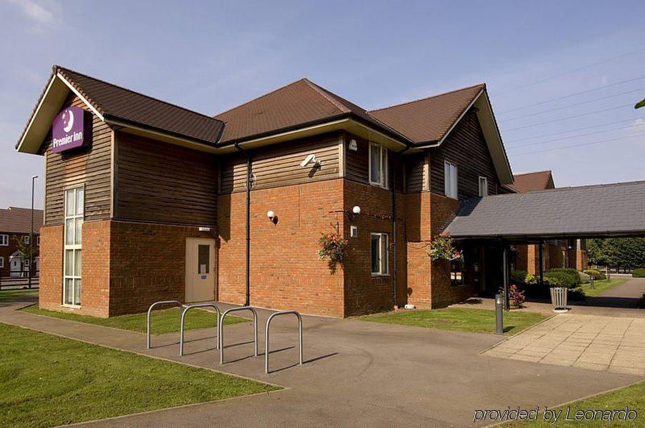 Premier Inn Tewkesbury Bagian luar foto