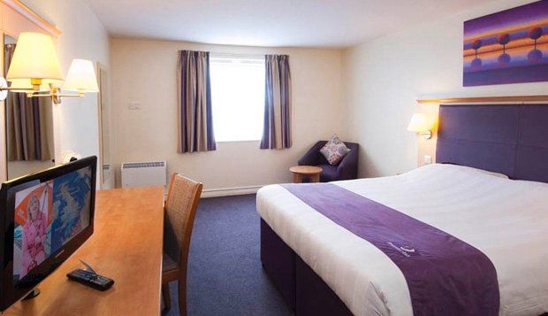 Premier Inn Tewkesbury Bagian luar foto